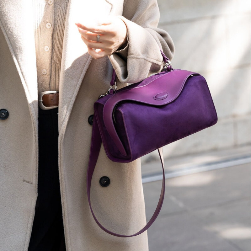 2024 New Leather Women's Bag Senior Sense Fashion Women's Cowhide Saddle Crossbody Bag Delicate Small Bag