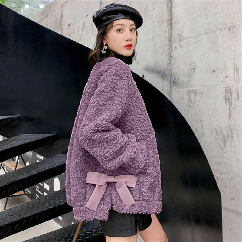 Mantel Wol Domba Pakaian Luar Wanita 2022 Baru Musim Gugur Musim Dingin Bulu Satu Tebal Grain Beludru Mantel Pendek Atasan Mode Jaket Busur Perempuan