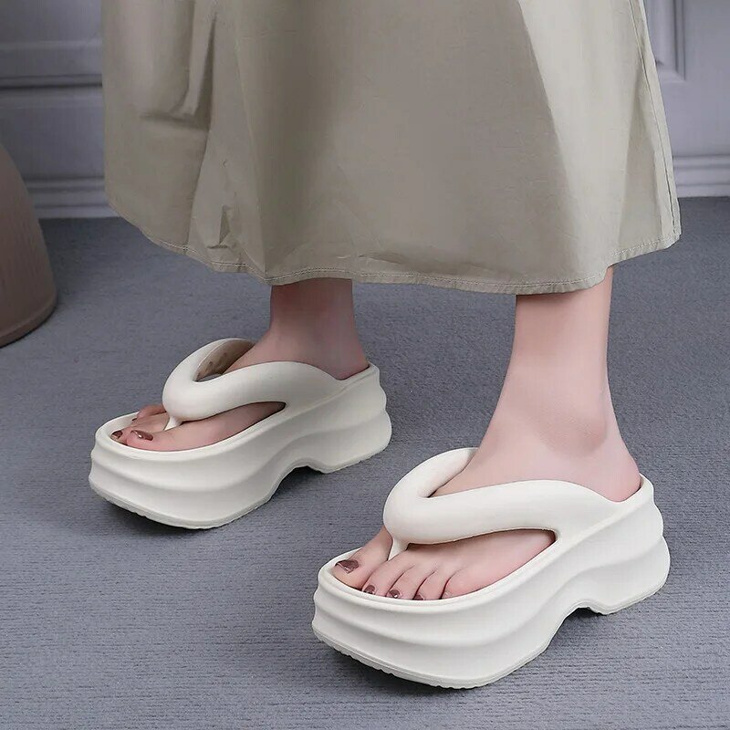 Sandálias confortáveis de sola de EVA grossa antiderrapante para mulheres, chinelos macios na moda ao ar livre, chinelos de verão, novo, 2022