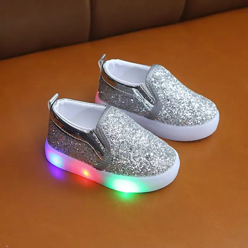 รองเท้าผ้าใบติดไฟ LED สำหรับเด็กวัยหัดเดินรองเท้าประดับเลื่อมรองเท้าเด็กผู้หญิงรองเท้าเรืองแสงสบายๆในฤดูใบไม้ร่วงสำหรับเด็กผู้ชาย1 2 3 4 5 6ขวบ