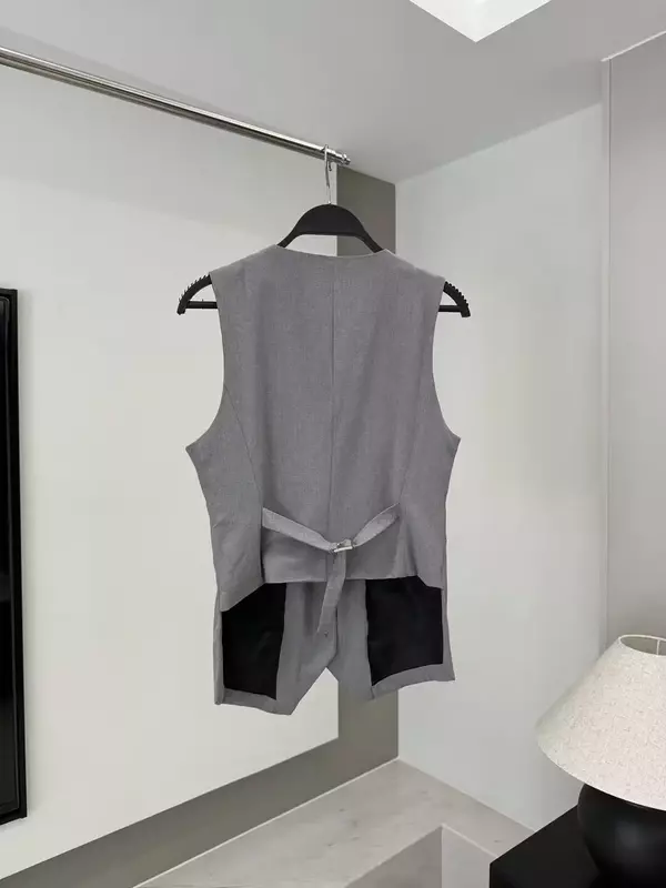 Women's New Fashion Asymmetric Back Design Casual V-neck Vest Retro Sleeveless Button Women's Tank Top Unique Top