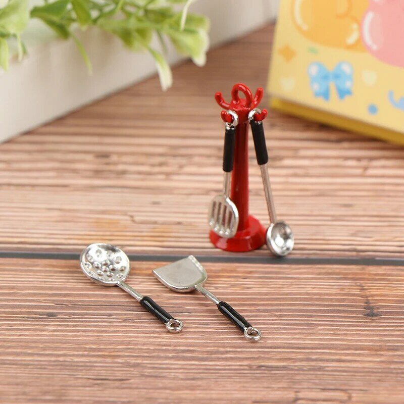 1:12 casa de bonecas miniaturas utensílios de mesa mini colher espátula colander conjunto vertical pendurado prateleira modle brinquedos cozinha boneca casa decoração