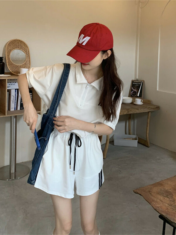 Trajes de Golf coreanos para mujer, conjunto de dos piezas, ropa deportiva informal, pantalones cortos de Golf, 2024
