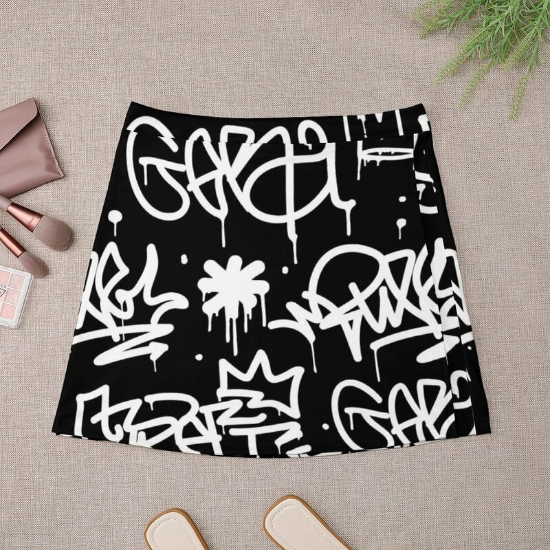 Mini jupe graffiti noir et blanc pour femmes, robes élégantes, mode d'été, jupe d'école, 2023