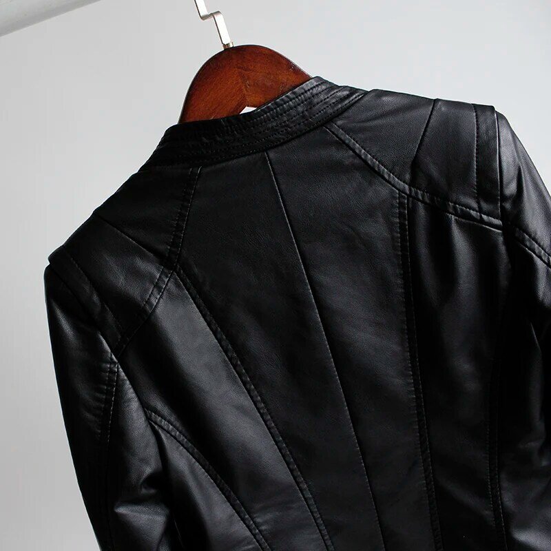 Jaket kulit PU wanita, atasan mantel mode ritsleting pendek, jaket kulit PU sepeda motor ramping, pakaian musim semi dan gugur 2023