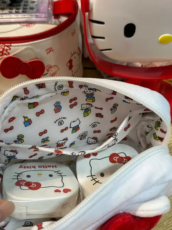 Bolsa de bolígrafo de felpa de Hello Kitty Girl, caja de almacenamiento de cosméticos de cambio de papelería de estudiante de gran capacidad, periférico de dibujos animados Sanrio lindo