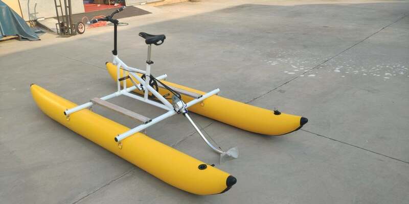 Bicicleta inflável personalizada do pedal de água, barco flutuante, equipamentos esportivos, ciclo marítimo para venda