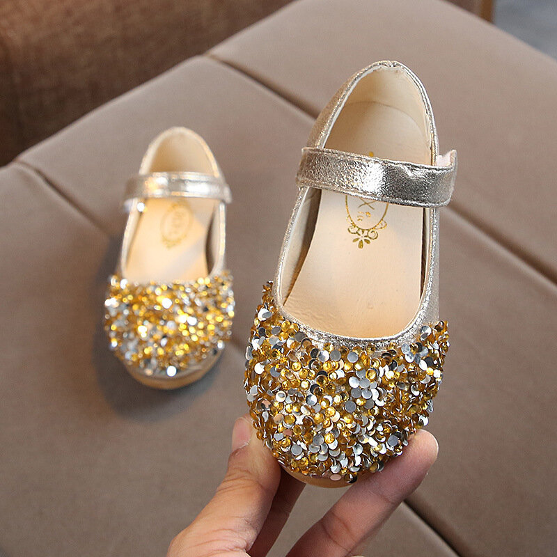 รองเท้าเด็กผู้หญิง2024ฤดูใบไม้ผลิใหม่รองเท้าเจ้าหญิงแวววาวเด็กรองเท้าเต้นรำรองเท้าลำลอง balita perempuan
