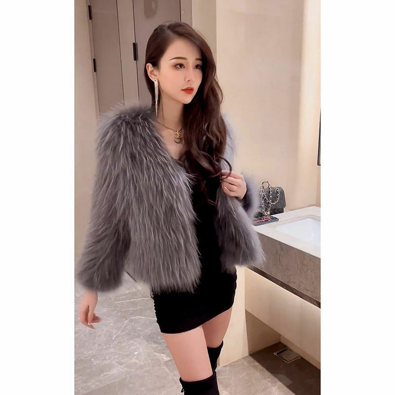 2023 Fashion Faux Fur Jacket Women Warmer Winter Long Sleeve V Collar Fluffy Overcoat Woman High Quality Cropped Coat T913