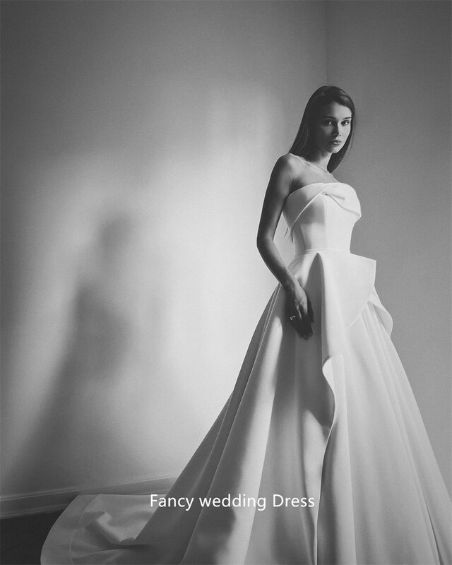 Fancy Korea A Line Good Quality Soft Satin Wedding Dresses Strapless Luxury Bridal Gowns Photo shoot Vestido de noiva Custom