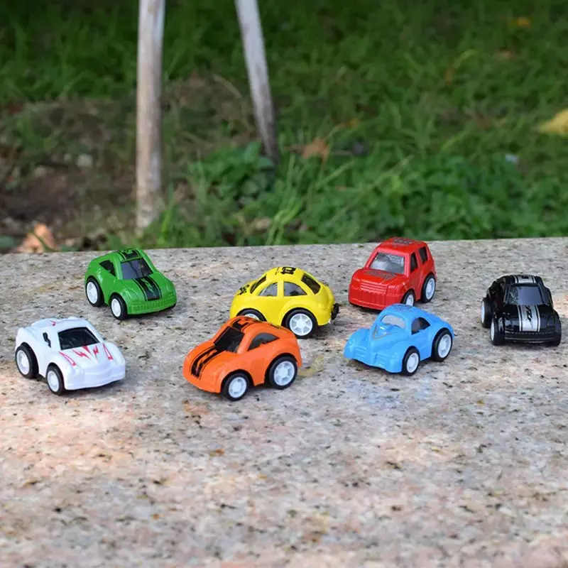 Mini Tarik Kembali Lepaskan Kendaraan Pembalap Balap Cepat untuk Hadiah Anak-anak