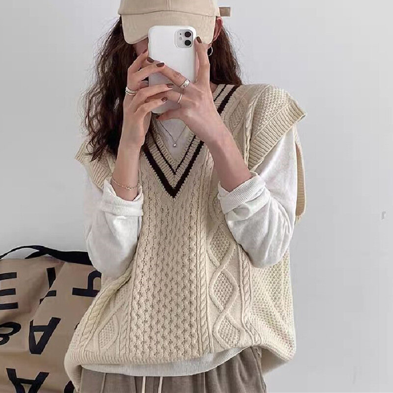 Vintage V-neck Knitted Cashmere Vest  for Women 2023 Autumn New College Style Twists Sweater Waistcoat Sleeveless  Pullover Tops