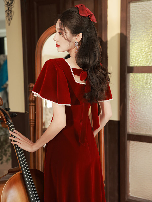 Vestidos de Noche de terciopelo rojo oscuro para mujer, vestido Formal de fiesta de manga corta con cuello cuadrado y perlas