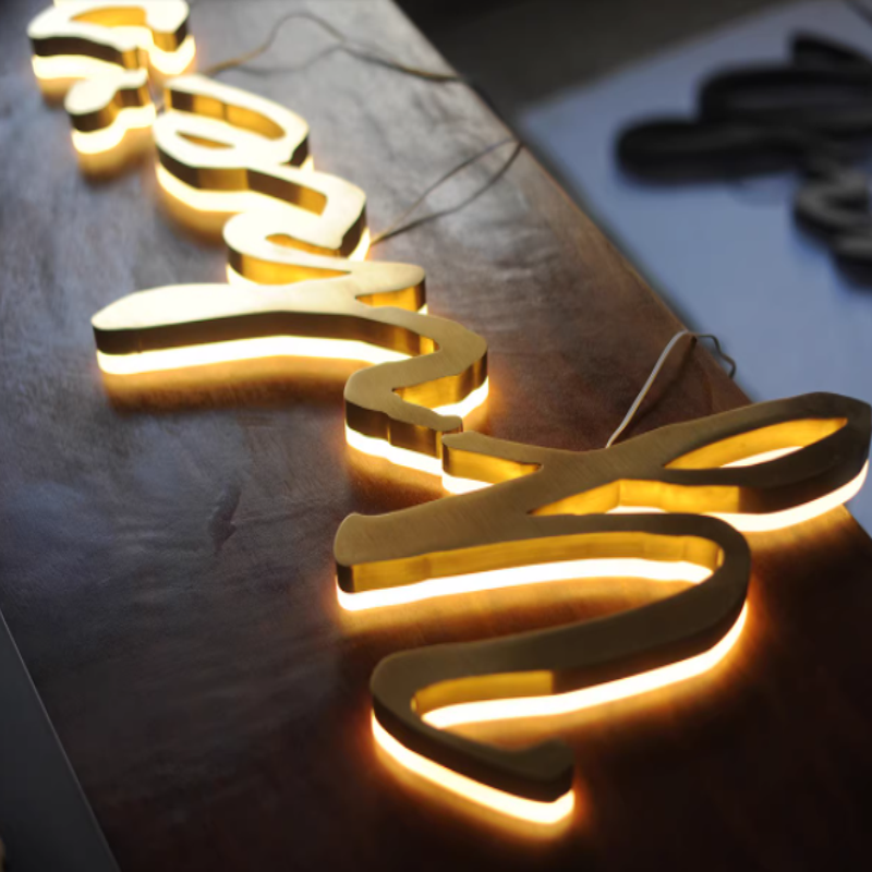 Papan tanda toko huruf LED logam emas lampu latar luar ruangan kustom, lampu led belakang baja tahan karat tanda iklan logo perusahaan