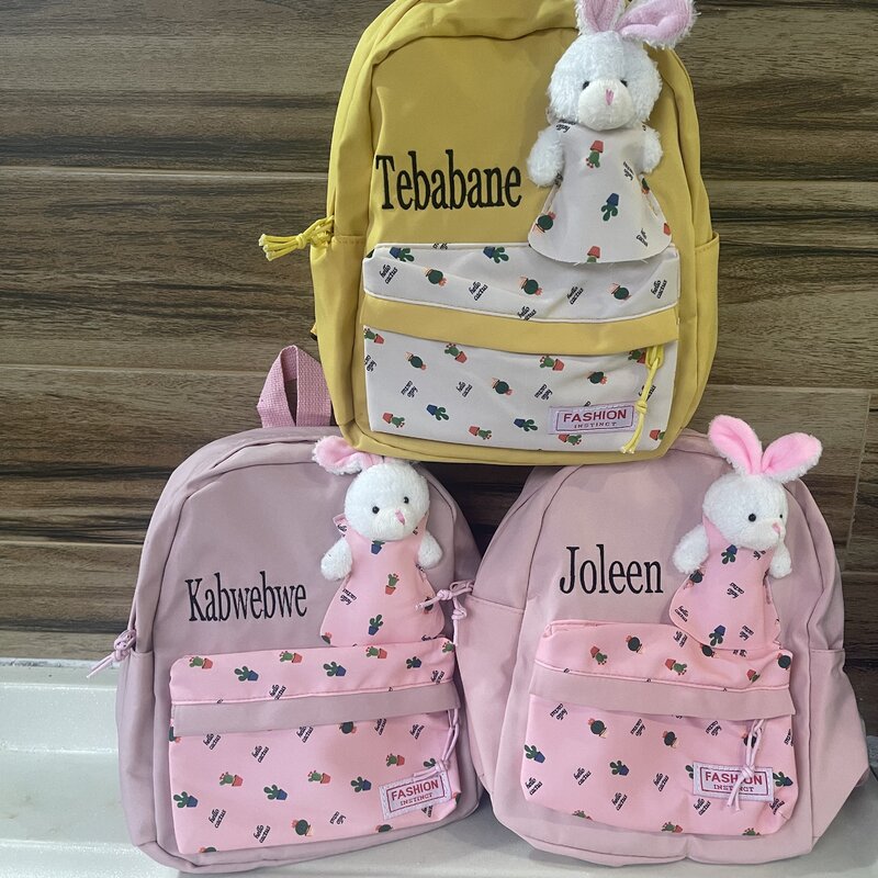 Рюкзак с милым маленьким кроликом для мальчиков и девочек, рюкзак с персонализированным именем принцессы для детского сада, рюкзаки для закусок для маленьких девочек на заказ
