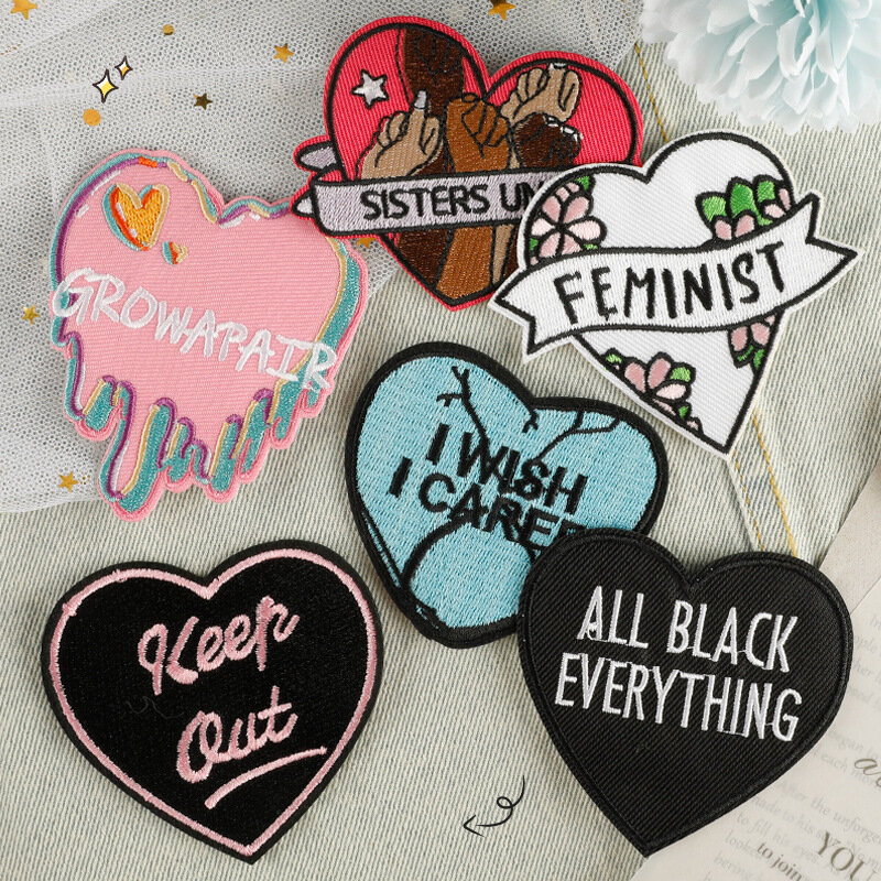 Parches bordados con eslogan, Pin de feminismo, etiqueta de corazón DIY, pegatinas de tela para planchar, sombrero, bolsa, accesorios de ropa, decoración de energía para niña