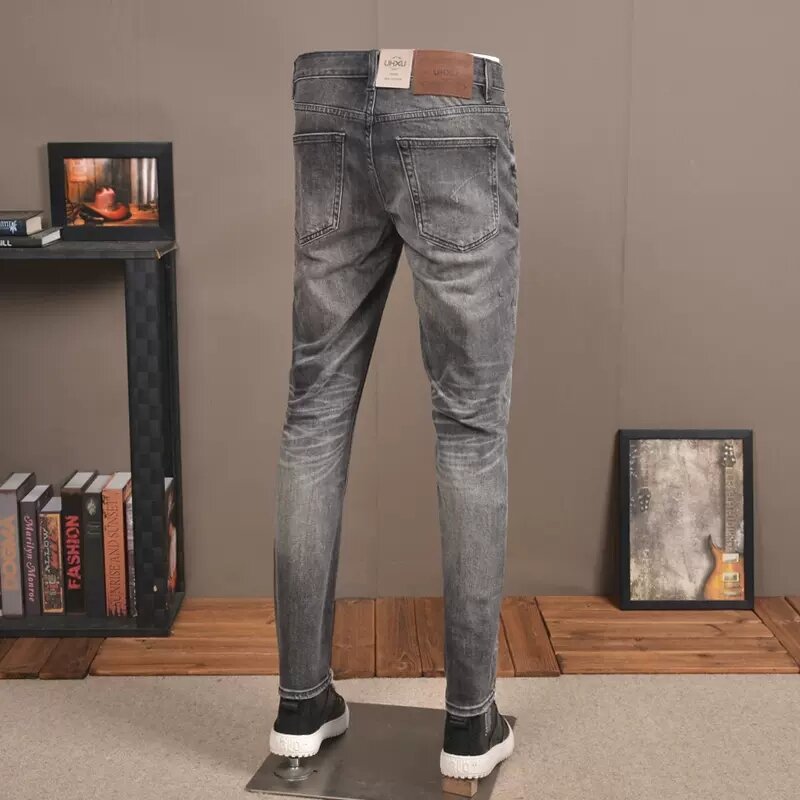 Pantalones vaqueros de estilo italiano para Hombre, Jeans rasgados de alta calidad, elásticos, color gris Retro, diseño Vintage