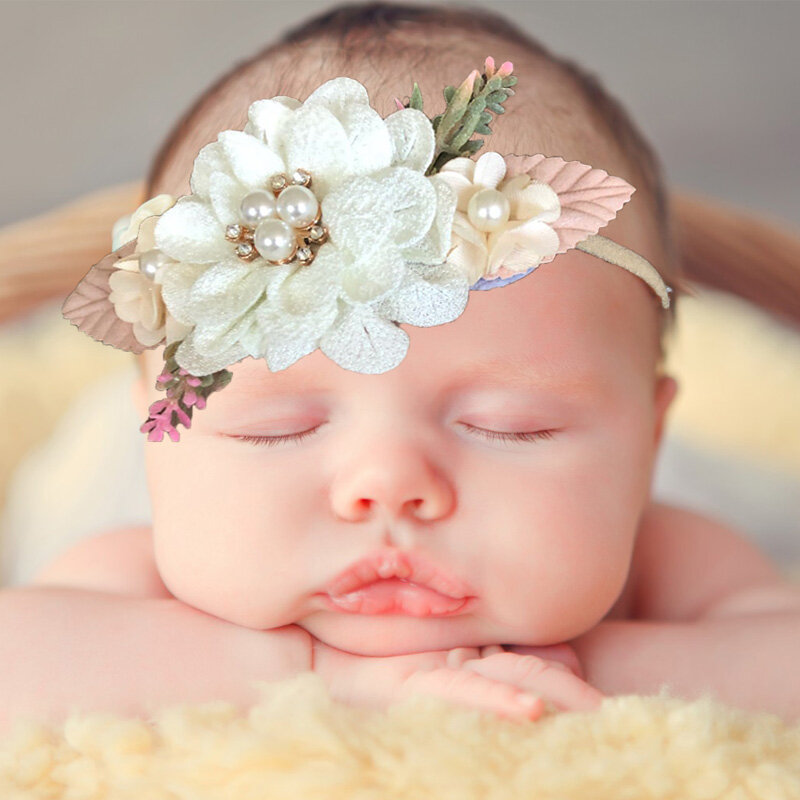 Diadema de flores artificiales de encaje de perlas para recién nacido, accesorios para el cabello hechos a mano para niña