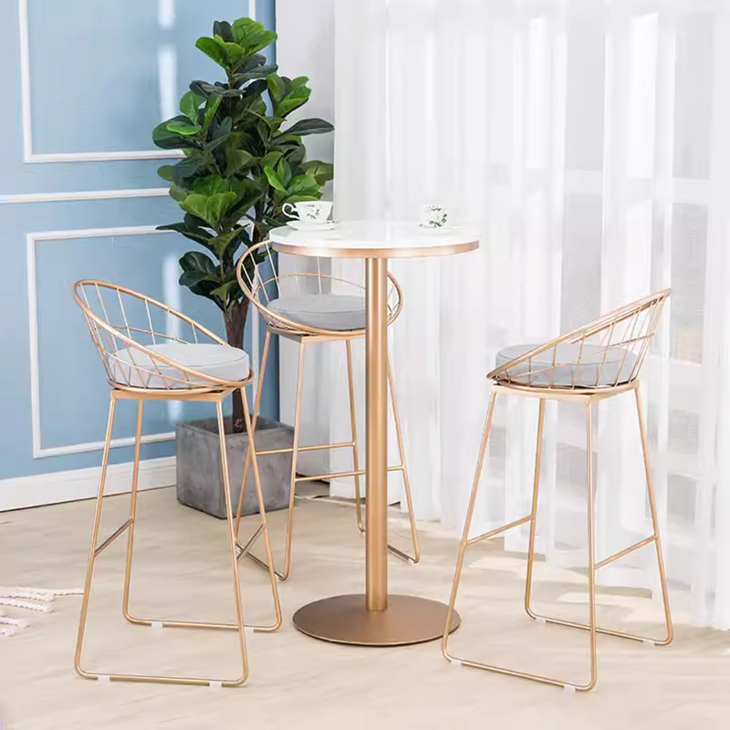 เก้าอี้บาร์กลางแจ้งแบบขาสูงโต๊ะกาแฟเล็กห้องนั่งเล่นหรูหรา