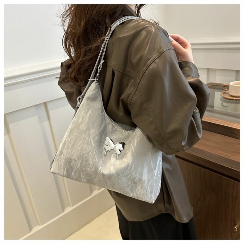 Вместительная сумка через плечо с бабочкой, винтажный Модный тоут из искусственной кожи, дорожная сумка через плечо, рюкзак на цепочке