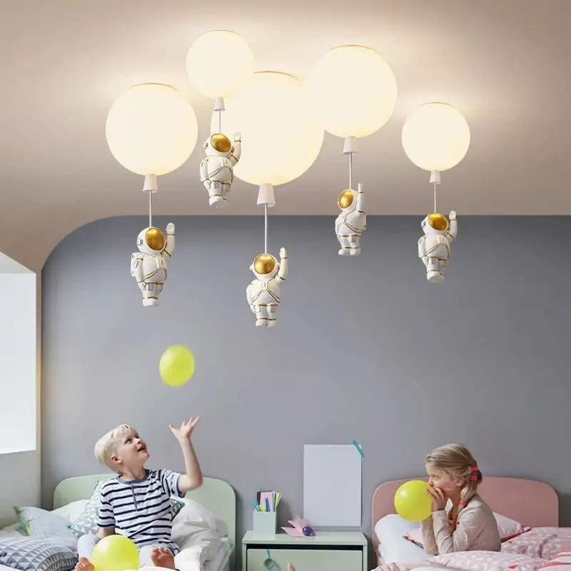 어린이 보육실용 현대 우주 비행사 풍선 천장 램프, 창의적인 PVC 볼 LED 펜던트 램프, 홈 장식 조명 기구