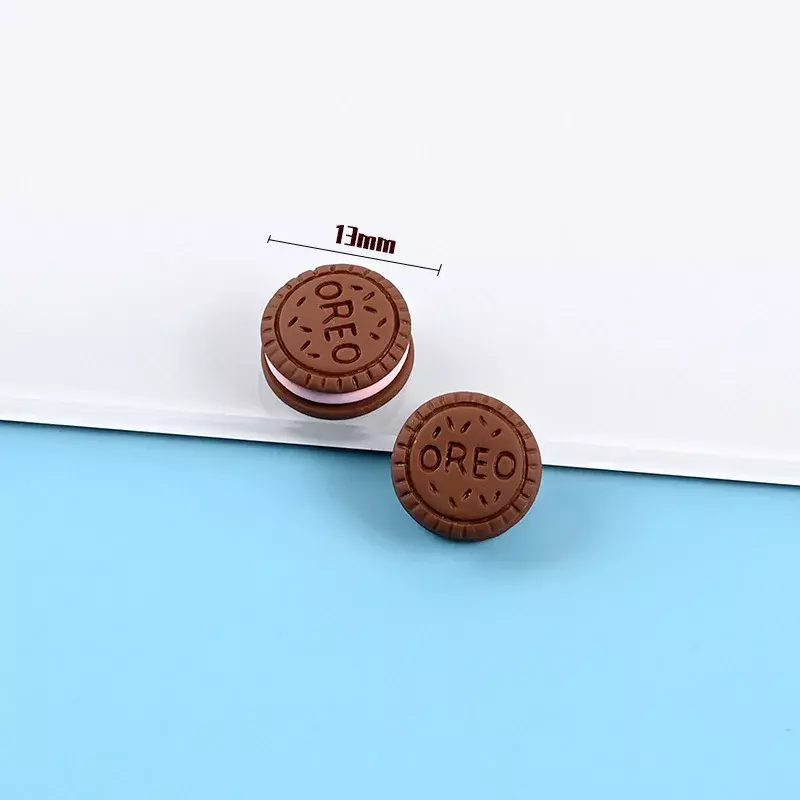 10Pcs Mini Nette Simulation Candy Kekse Donuts Harz der Flachen Rückseite Kawaii Gefälschte Lebensmittel Handwerk DIY Haar Zubehör Telefon Fall decor