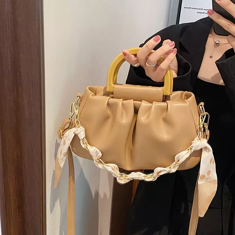 High quality women's bag, fashionable and trendy, versatile one shoulder crossbody bag, large capacity, simple and casualhandbag