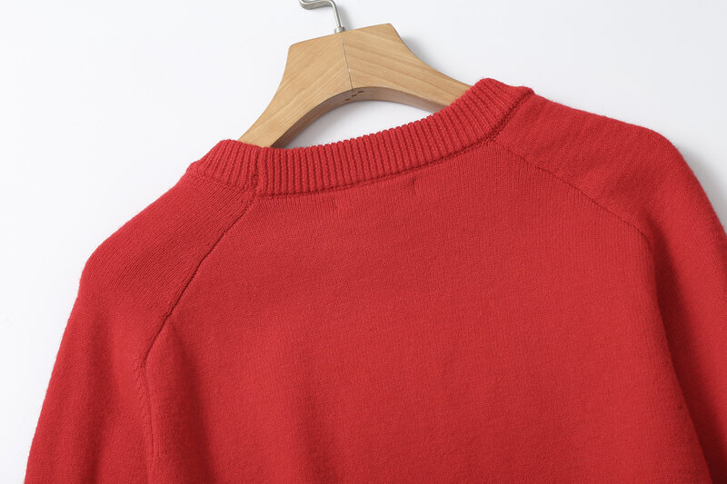 เสื้อกันหนาวลำลองผ้าวูลสีแดงสดใสแบบลำลองคอลูกเรือ MD 2023ฤดูใบไม้ร่วง