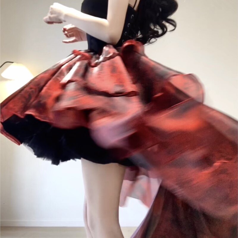 Trailing rok kecil merah Slip Dress Mori gaya