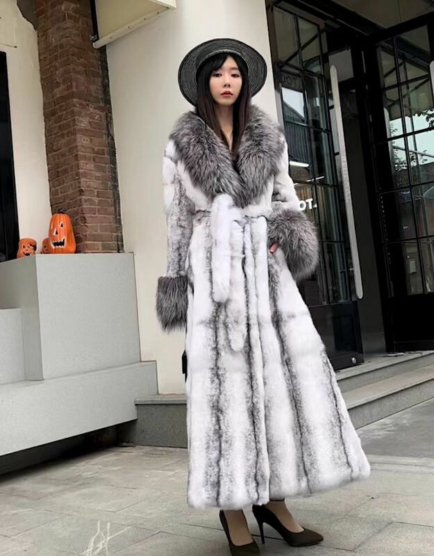 Abrigo largo de piel auténtica de alta gama para mujer, chaqueta cálida con estampado de piel de conejo, estilo de moda, invierno, 2023