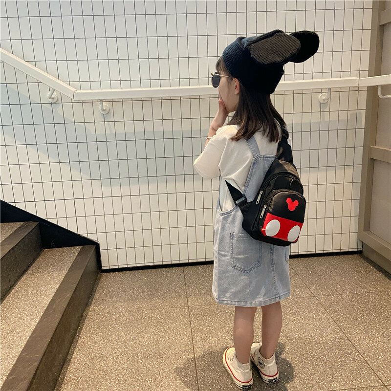 Disney 2023 New children's Cartoon Mickey Minnie Cute Messenger Bag Fashion Going Out Boys Chest Bag zaino leggero per ragazze