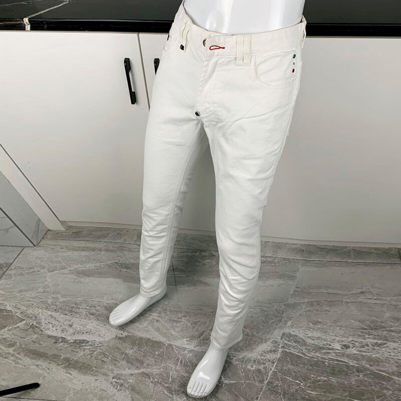Streetwear moda uomo Jeans elasticizzato di alta qualità Slim Fit Jeans bianchi uomo Vintage Designer Brand Denim Pants Hombre