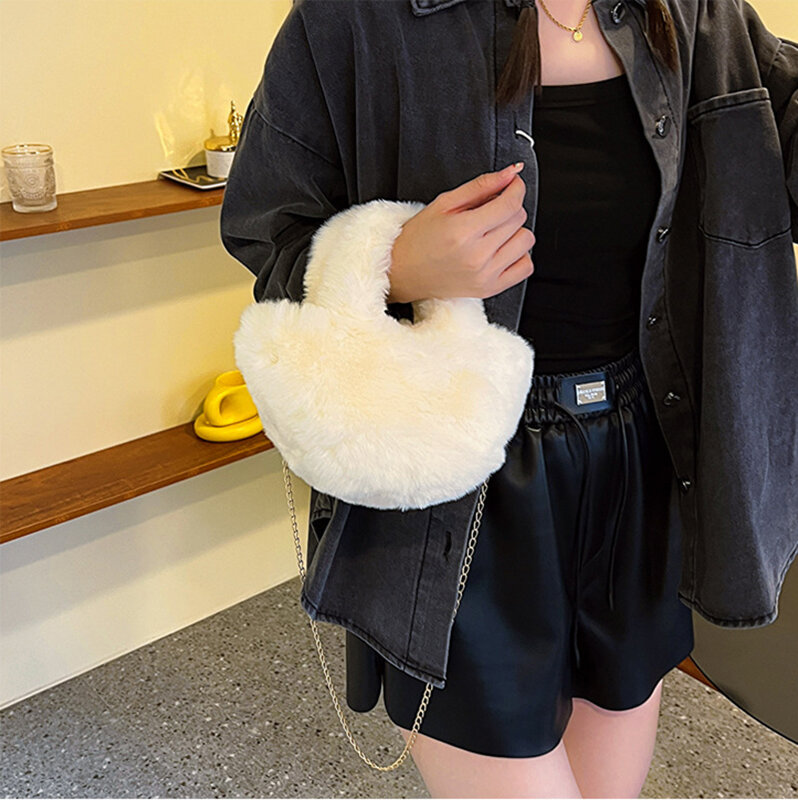 Miękki pluszowy torba na ramię w kolorze cukierków damska z metalowym łańcuszkiem futrzana torba na ramię moda damska jesienna zima przyczynowa torebka