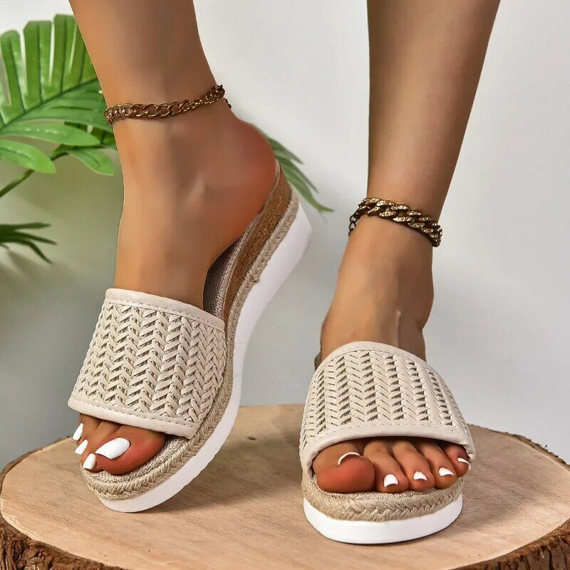 Pantofole estive da donna nuove con zeppa intrecciate Designer moda punta tonda Open Toe tacchi alti Beach Walking pantofole con tacco alto da donna