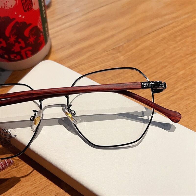 Duże oprawki metalowa oprawka okulary Retro Ultra-jasne drewno okulary dla osób z krótkowzrocznością oprawka do pielęgnacji oczu płaskie lustrzane okulary damskie mężczyźni