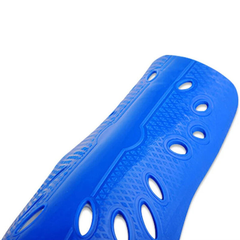 Espinilleras de fútbol de plástico para niños y adultos, Protector de piernas, equipo de protección transpirable, 1 par
