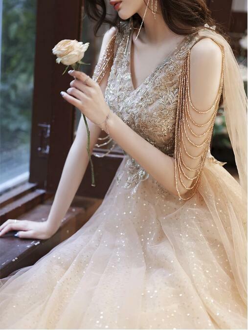 Gaun Malam Sampanye Mewah dengan Selendang Elegan Kerah V A-line Lengan Rumbai Manik-manik Renda Gaun Selebriti Prom Panjang Formal