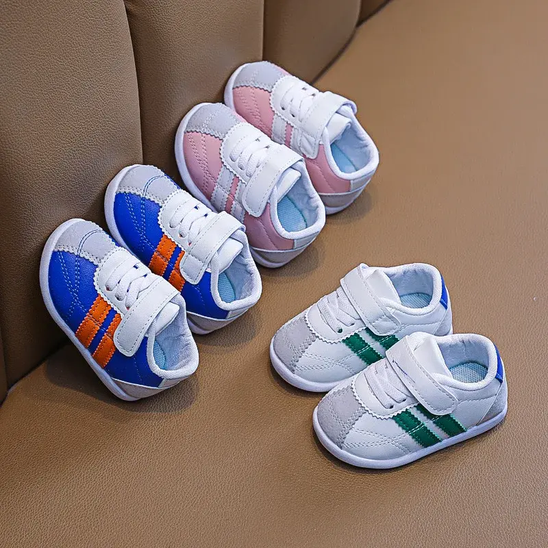 Sepatu jalan bayi perempuan 2024 sepatu olahraga serbaguna Fashion anak laki-laki baru sepatu lari manis lucu sneakers tahan aus tahan kotoran