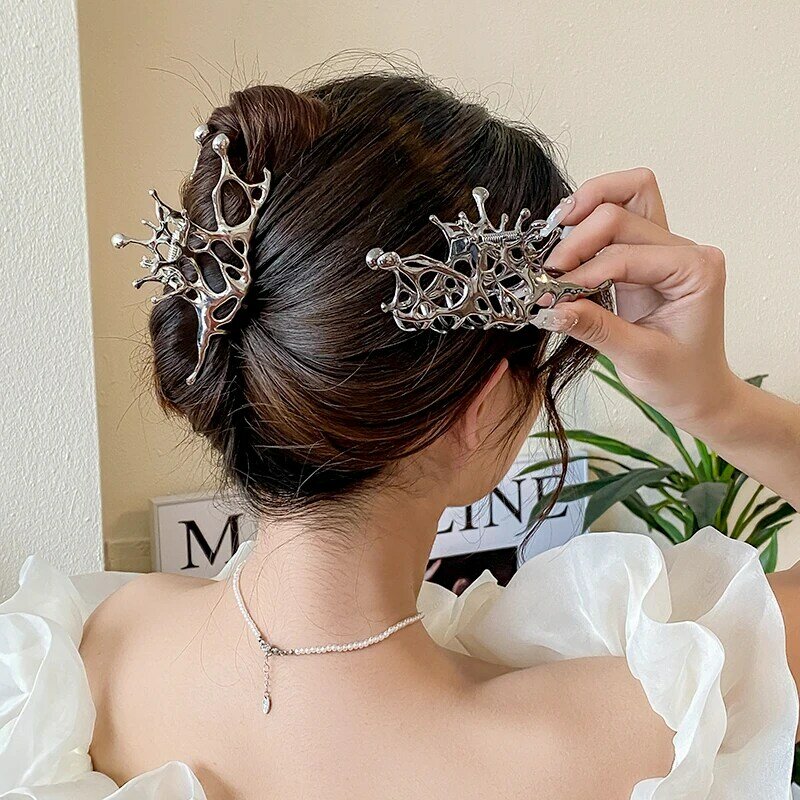 Summer Y2k Geometric Claw Clips Women Large Metal Silver Color Korean Fashion Shark Hair Clips Grab Clamps Girls Hair Accessorie