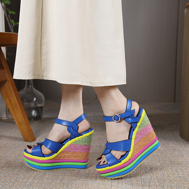 รองเท้าผู้หญิงไซส์ใหญ่พิเศษ34-43สำหรับฤดูร้อน2024รองเท้าแตะทรงหัวเข็มขัดข้อเท้างามสง่ารองเท้าแพลตฟอร์มที่ใส่สบาย