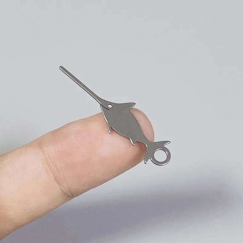 เข็มสแตนเลสรูปปลาดาบสำหรับสมาร์ทโฟนถาดใส่ซิมการ์ดถอดสลักกุญแจเครื่องมือปลอกสากล
