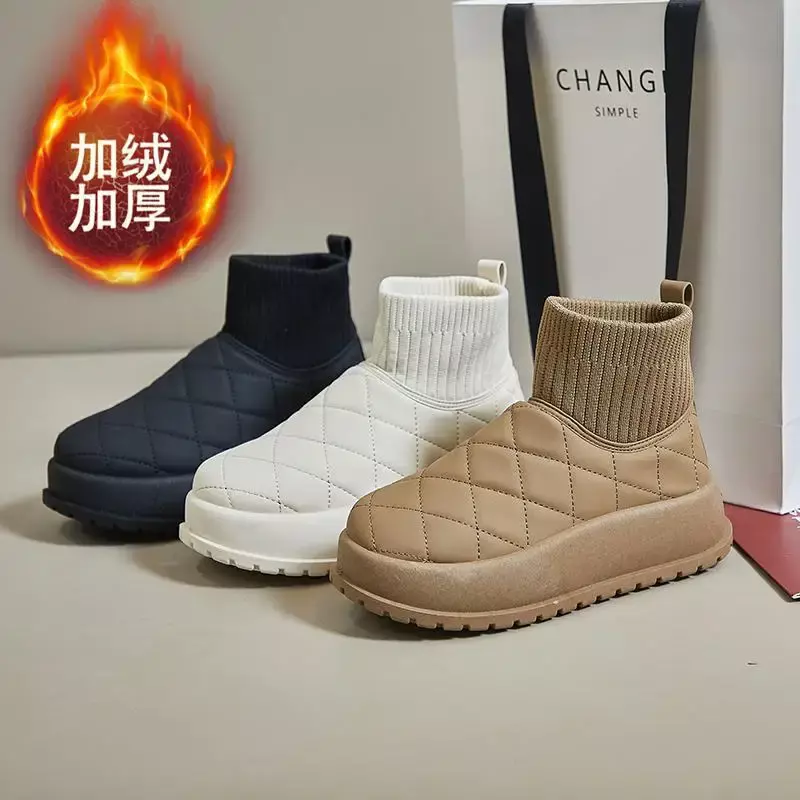 Zapatos de plataforma con forro polar para mujer, zapatillas acolchadas de algodón para mantener el calor, para viajes y ocio, novedad de otoño e invierno, 2023