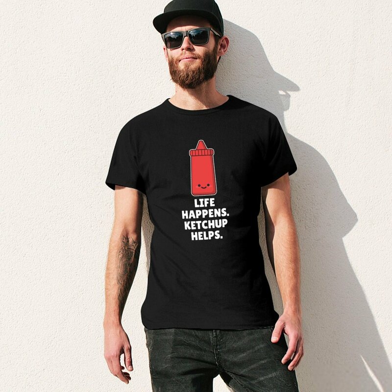 Het Leven Gebeurt. Ketchup Helpt. T-Shirt Jongens Blanken Zwarten Grote En Hoge T-Shirts Voor Mannen