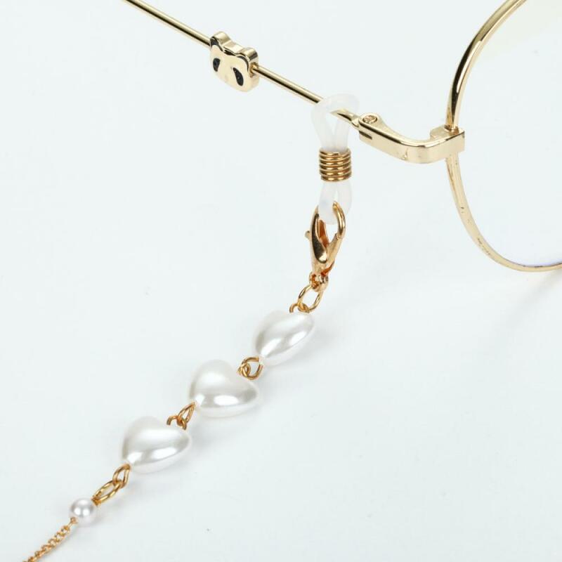 Cadena de Metal para gafas para mujer, soporte para gafas de sol con perlas en forma de corazón, correa de cordón para gafas anticaída, cordón hecho a mano