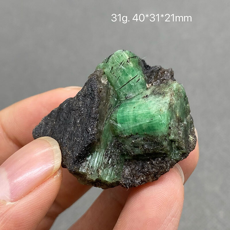 Piedras y cristales de cuarzo de especímenes de cristal de grado gema, mineral de Esmeralda verde Natural 100%