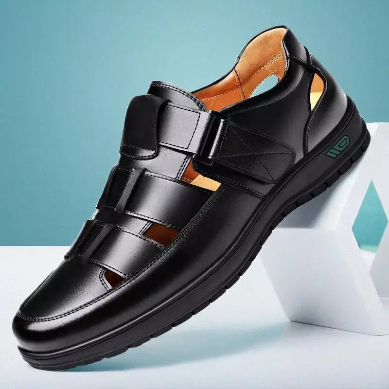 Sapatos de couro oco masculino, sandálias casuais, sapatos de furos respiráveis, verão, 2024