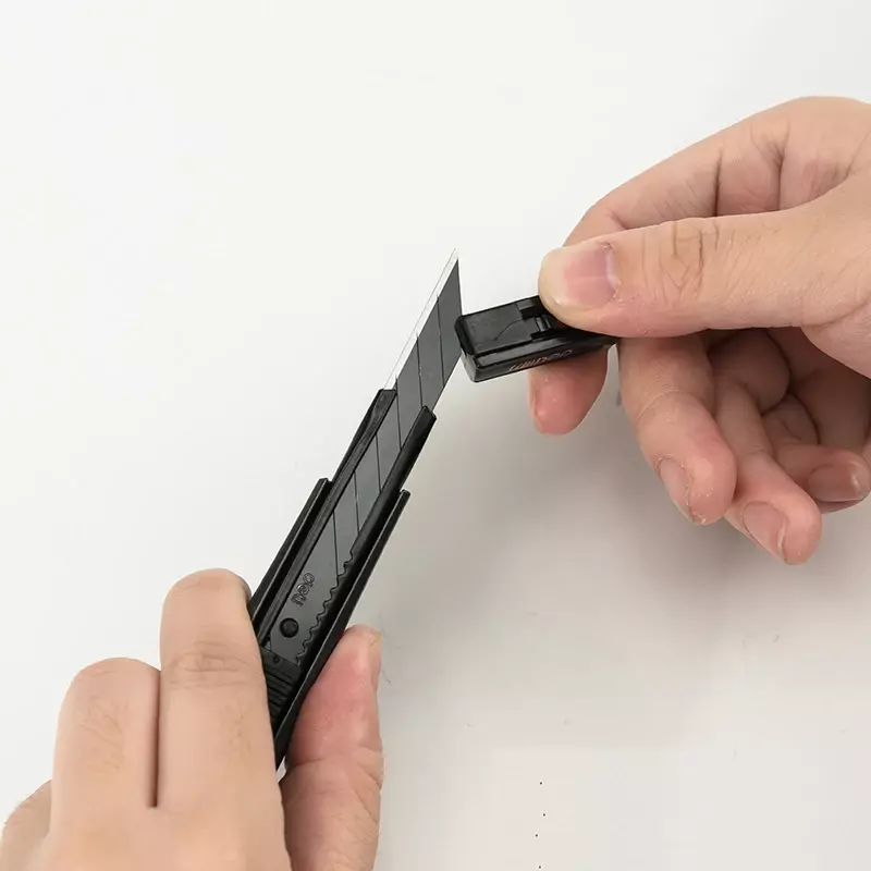 Deli Universal Art Knife guscio in lega di zinco taglierina portatile multifunzionale lama metallica sostituibile Home Office School Supplie