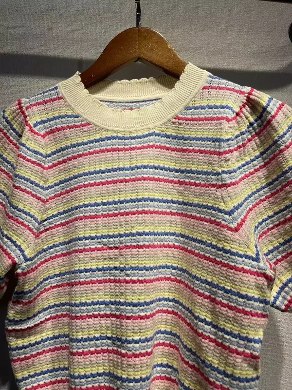 Pullover da donna 2024 nuovo maglione lavorato a maglia con maniche corte a sbuffo causale con scollo tondo a righe 100% cotone