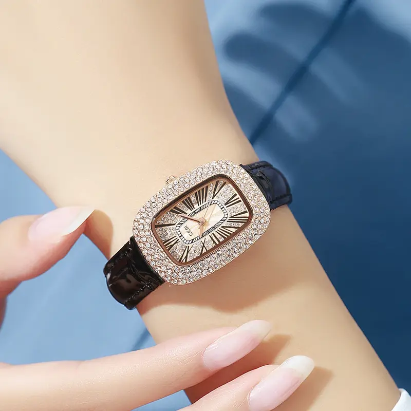 Horloge untuk Vrouwen Quartz Berlian Imitasi Fashion Hadiah Mewah 30M Waterdichte Tonneau Dial Kulit Kasual Jam Tangan Kuarsa