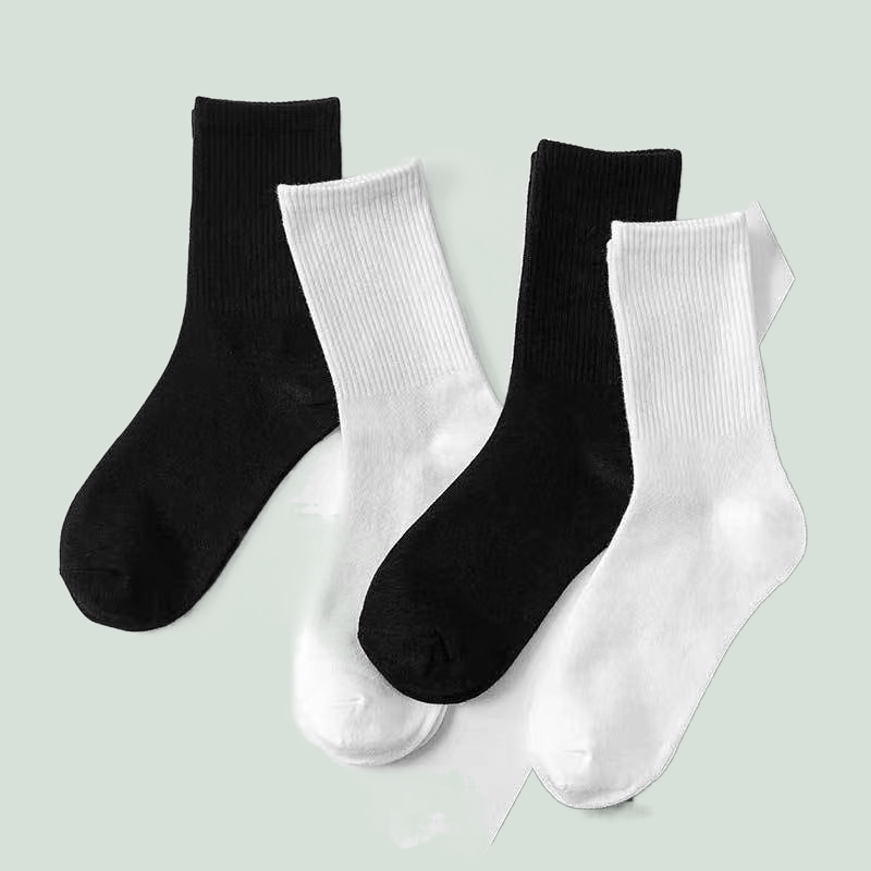 ถุงเท้ายาวของผู้ชาย5คู่ถุงเท้ายาวปานกลาง2024สีดำและสีขาวใหม่ถุงเท้ากีฬาผ้าฝ้ายลำลองระบายอากาศได้ดี